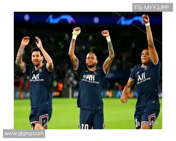 巴黎圣日耳曼苦战晋级欧冠四强，内马尔梅开二度闪耀巴黎城！