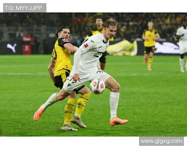 多特蒙德轻松胜霍芬海姆,锁定德甲前列位置 多特蒙德轻松胜霍芬海姆,锁定德甲前列位置