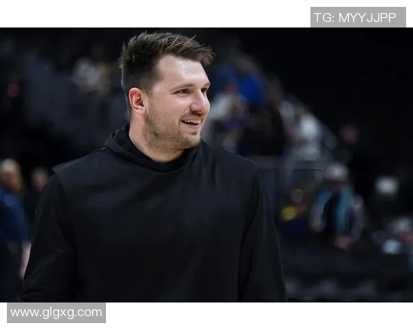 小牛大胜马刺,东契奇状态依旧火爆:新赛季风暴再起 小牛大胜马刺,东契奇状态依旧火爆:新赛季风暴再起