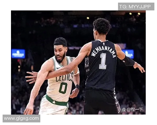 火箭客场击败独行侠，登顶西部排名：这一夜，见证奇迹！